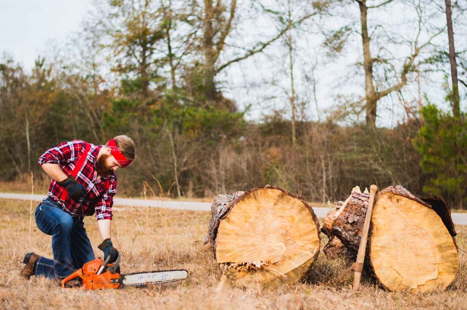 Poulan Chainsaw Won't Start? Causes & Solutions GUIDE